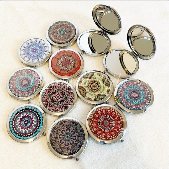 Mirror compact boho tribal design fuschia green - Picture 4 of 4